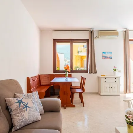 5' From The Sea, With Terrace & Bbq * Muravera